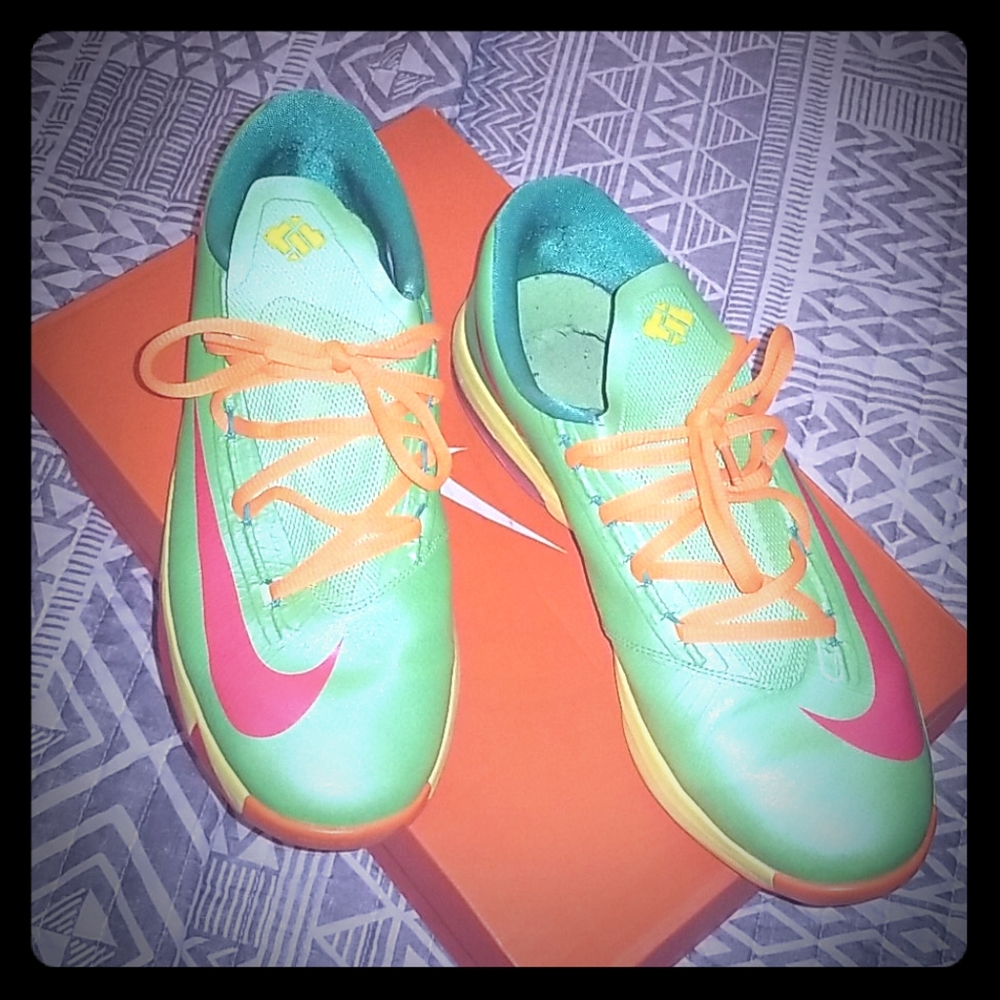 Kids VI (KD) Sneakers